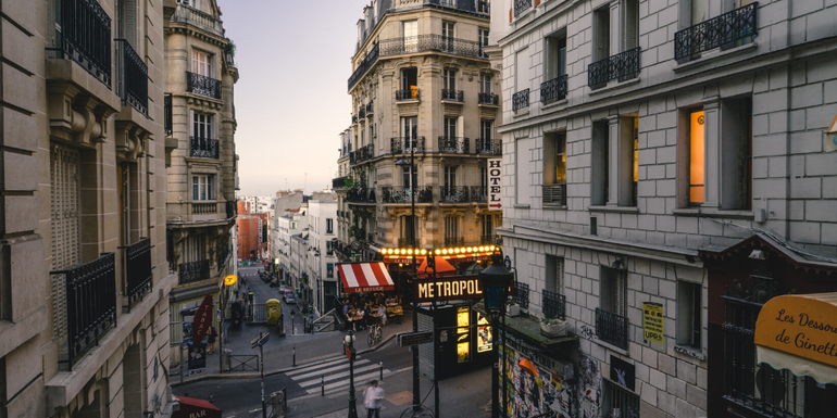 literary holidays - paris