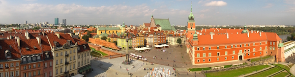 Planning a weekend in Poland: Photo Credit:Warsaw Castle Square Panorama; by MichaelBueker